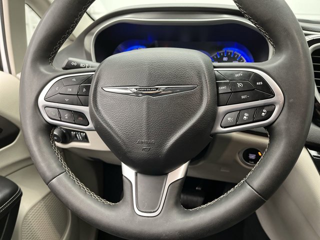 Used 2024 Chrysler Pacifica - photo 17