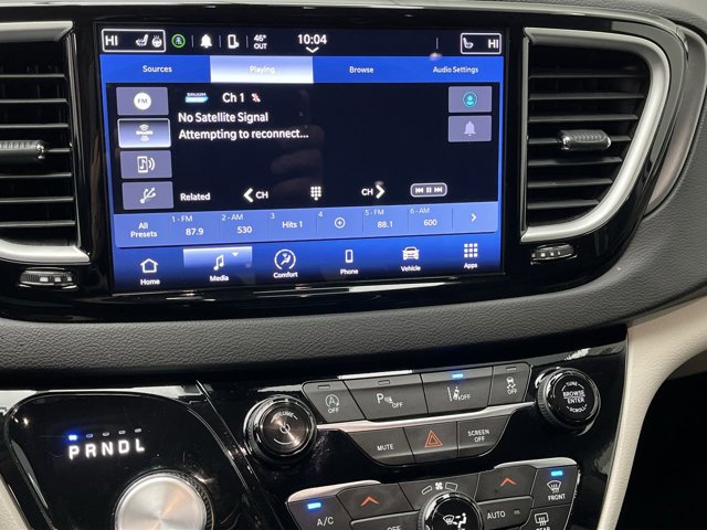 Used 2024 Chrysler Pacifica - photo 20