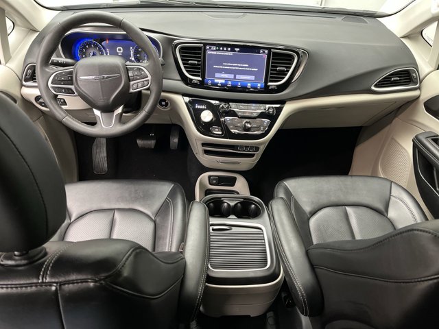 Used 2024 Chrysler Pacifica - photo 7