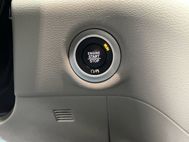 Used 2024 Chrysler Pacifica - photo 23