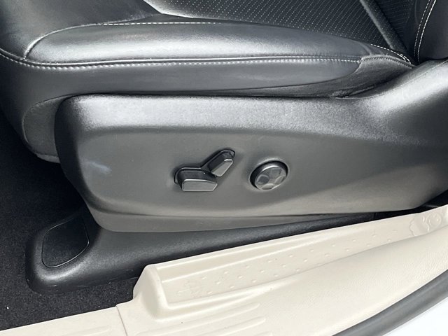 Used 2024 Chrysler Pacifica - photo 12