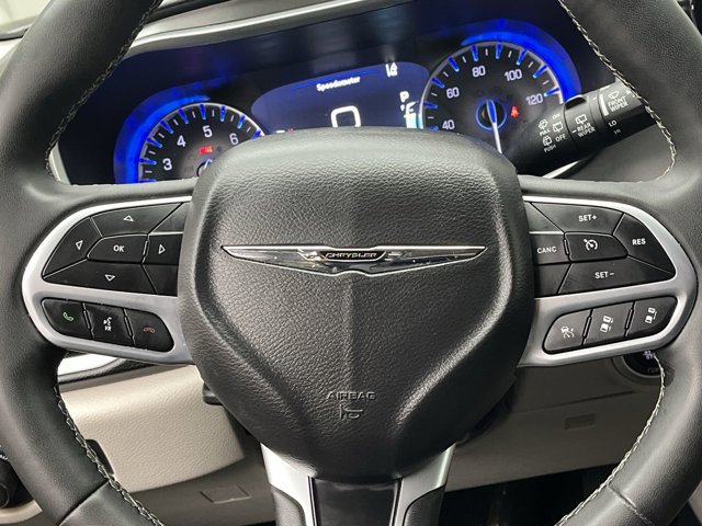 Used 2024 Chrysler Pacifica - photo 17