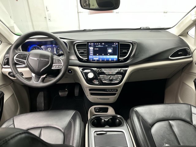 Used 2024 Chrysler Pacifica - photo 7