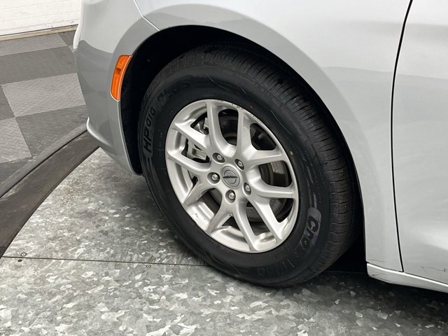 Used 2024 Chrysler Pacifica - photo 34