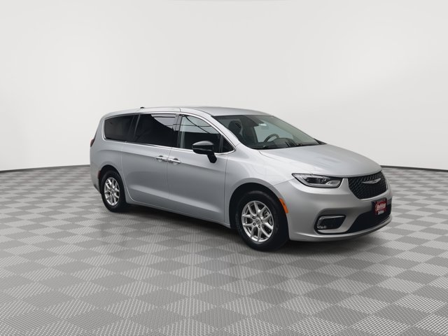 Used 2024 Chrysler Pacifica - photo 35