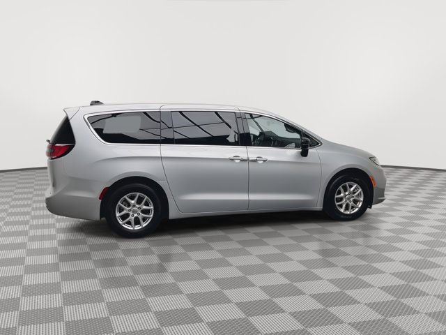 Used 2024 Chrysler Pacifica - photo 40