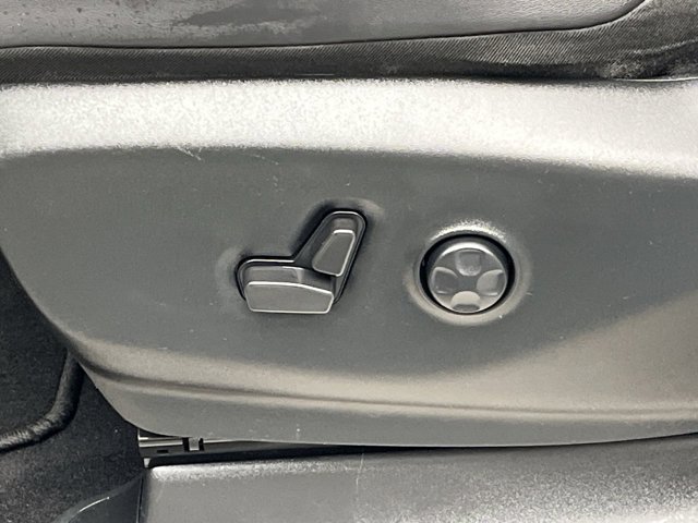Used 2024 Chrysler Pacifica - photo 12