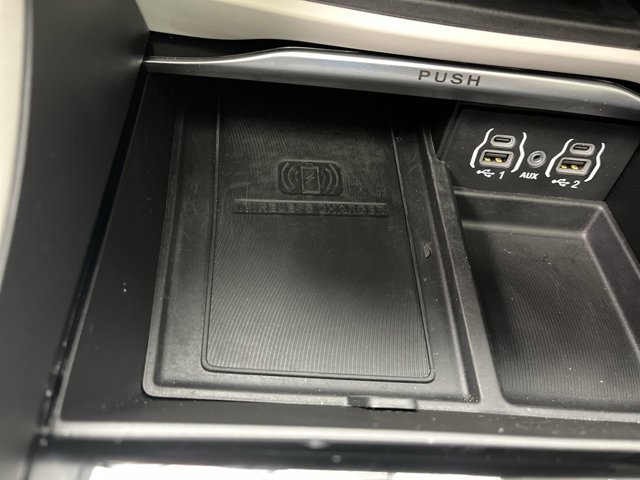 Used 2022 Chrysler Pacifica - photo 26