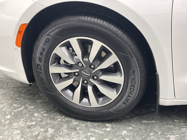 Used 2022 Chrysler Pacifica - photo 35