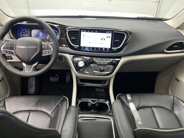 Used 2022 Chrysler Pacifica - photo 48