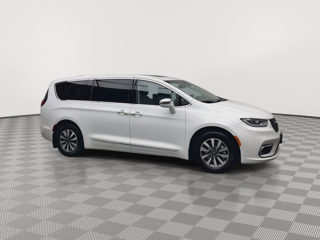Used 2022 Chrysler Pacifica - photo 43