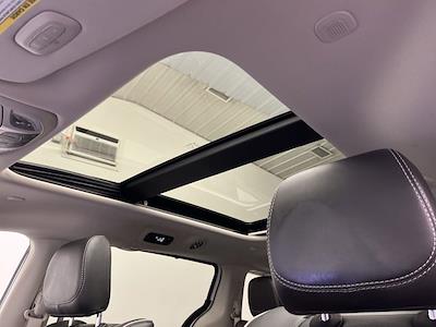 Used 2022 Chrysler Pacifica Hybrid Limited Minivan for sale #T8516 - photo 2