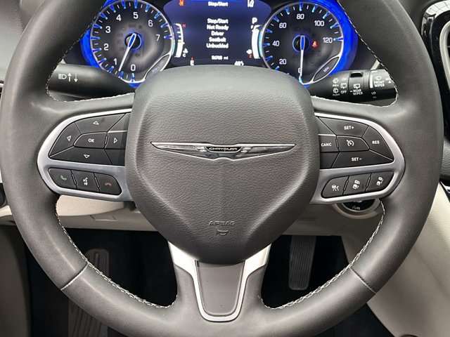 Used 2023 Chrysler Pacifica - photo 17