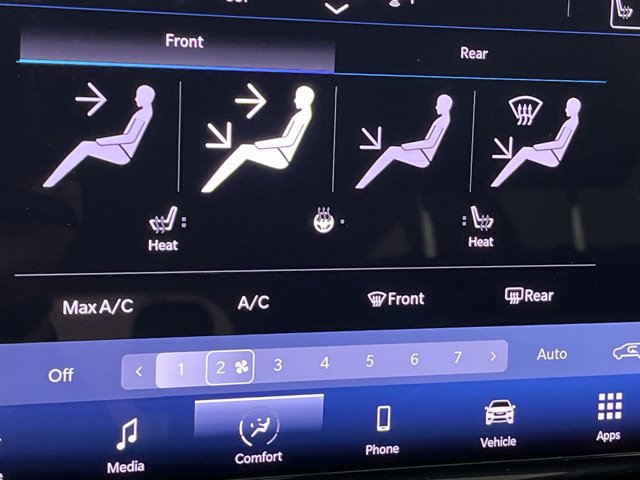 Used 2023 Chrysler Pacifica - photo 25