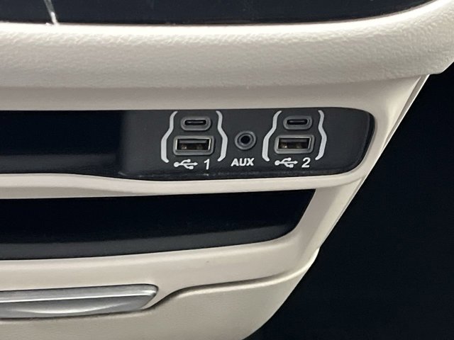 Used 2023 Chrysler Pacifica - photo 27