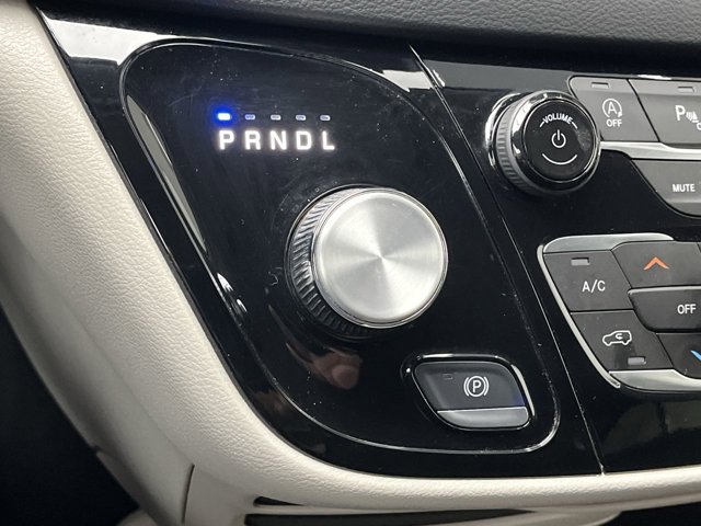 Used 2023 Chrysler Pacifica - photo 28