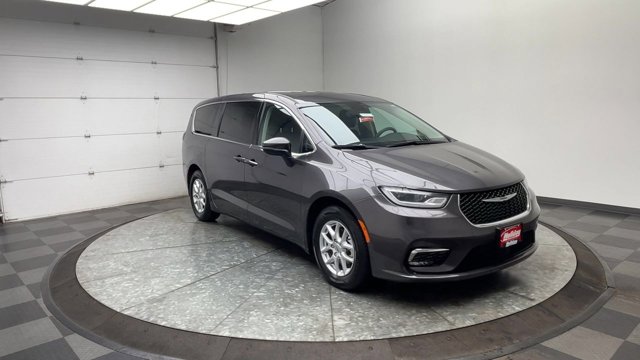 Used 2023 Chrysler Pacifica - photo 35