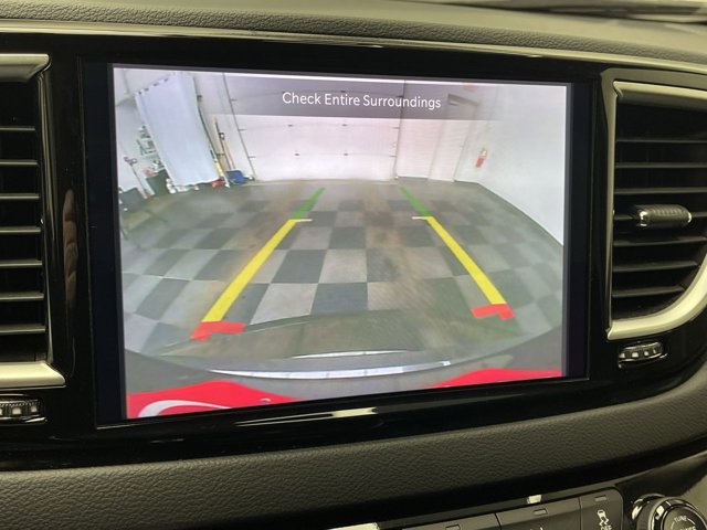 Used 2023 Chrysler Pacifica - photo 8