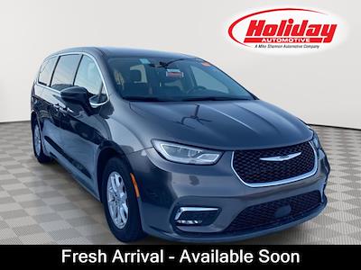 Used 2023 Chrysler Pacifica Touring L Minivan for sale #T8553 - photo 1