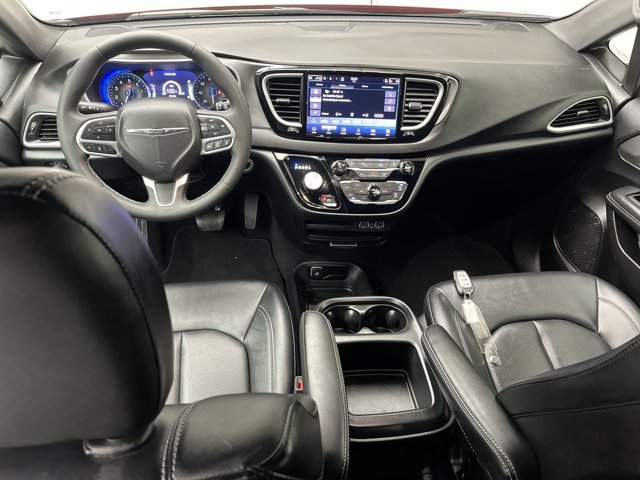 Used 2025 Chrysler Pacifica - photo 43