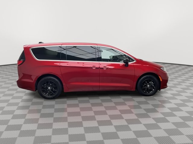 Used 2025 Chrysler Pacifica - photo 37