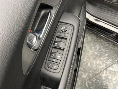 Used 2025 Chrysler Pacifica - photo 1