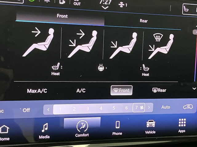 Used 2023 Chrysler Pacifica - photo 25