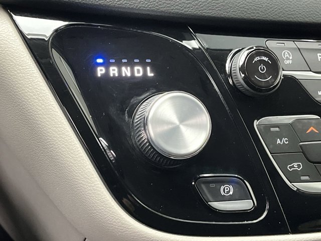 Used 2023 Chrysler Pacifica - photo 28