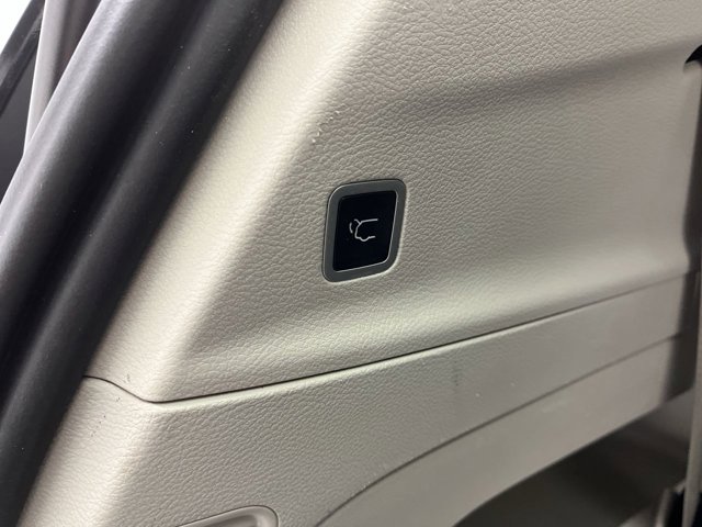 Used 2023 Chrysler Pacifica - photo 33