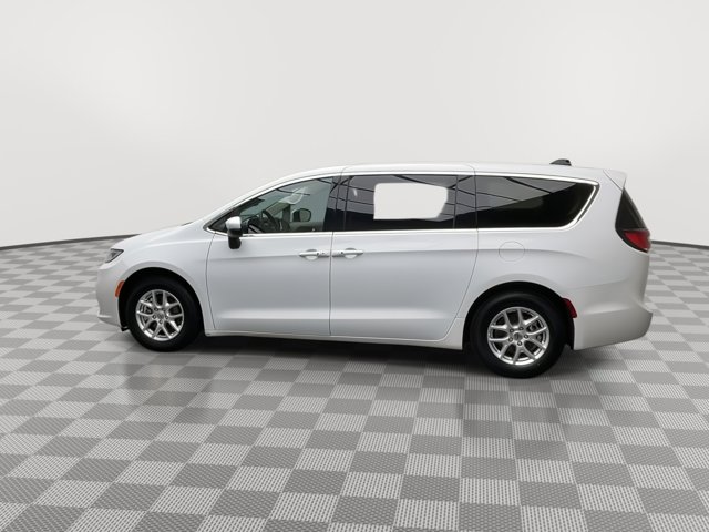 Used 2023 Chrysler Pacifica - photo 38