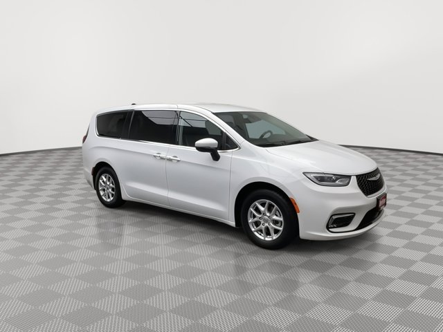 Used 2023 Chrysler Pacifica - photo 41