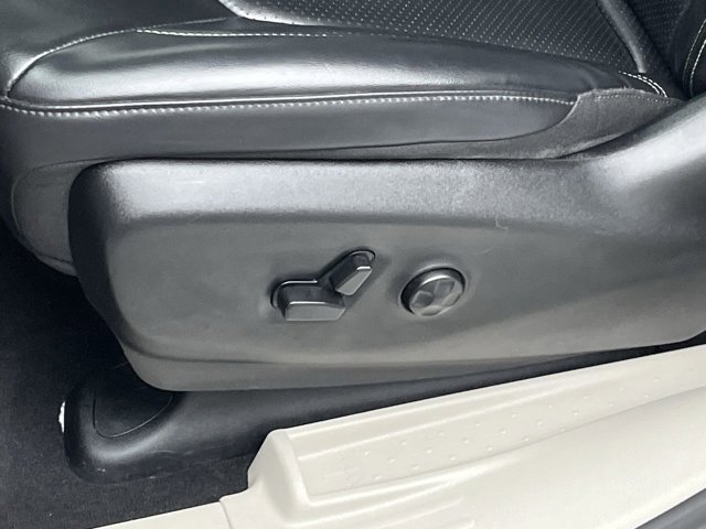 Used 2023 Chrysler Pacifica - photo 12