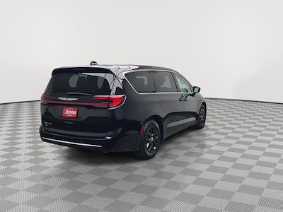 Used 2025 Chrysler Pacifica - photo 1