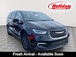 Used 2025 Chrysler Pacifica Select Minivan for sale #T8574 - photo 1