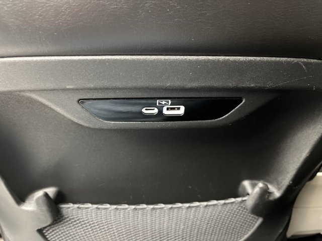 Used 2023 Chrysler Pacifica - photo 9