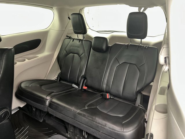 Used 2023 Chrysler Pacifica - photo 10