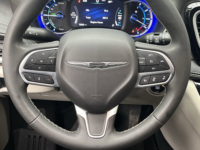 Used 2023 Chrysler Pacifica - photo 12
