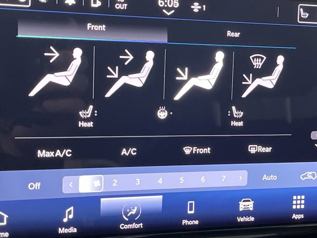 Used 2023 Chrysler Pacifica - photo 20