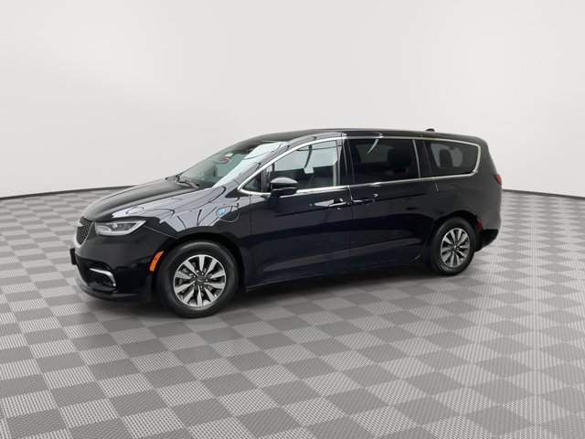 Used 2023 Chrysler Pacifica - photo 32