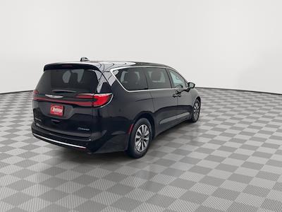 Used 2023 Chrysler Pacifica - photo 1