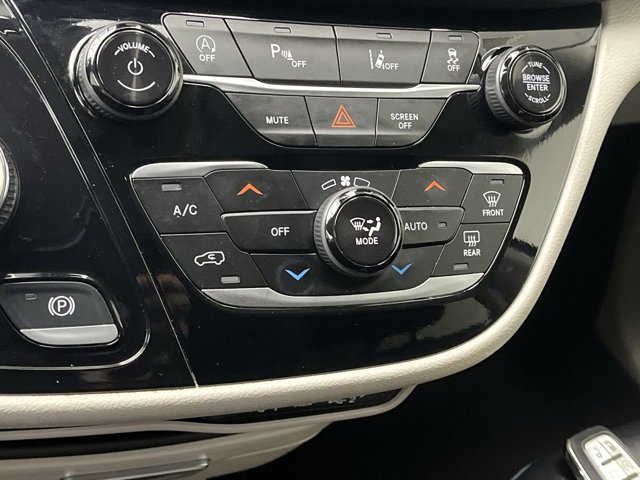 Used 2024 Chrysler Pacifica - photo 19