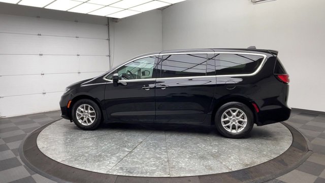 Used 2024 Chrysler Pacifica - photo 33