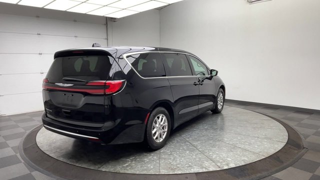 Used 2024 Chrysler Pacifica - photo 35