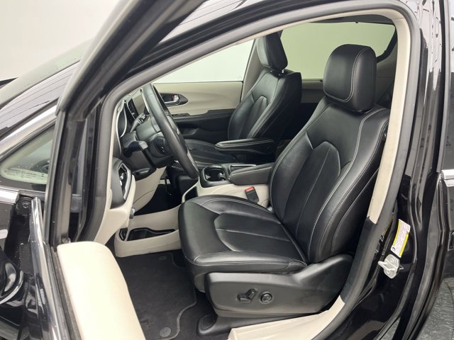 Used 2024 Chrysler Pacifica - photo 6