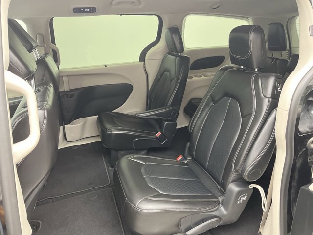 Used 2024 Chrysler Pacifica - photo 12