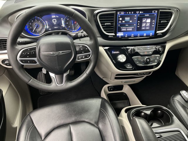 Used 2024 Chrysler Pacifica - photo 16