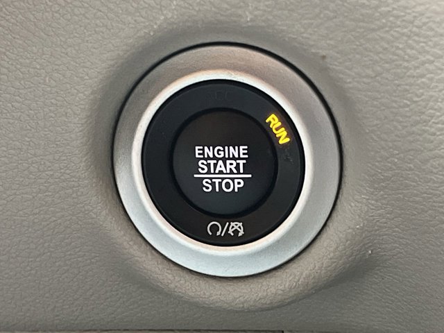 Used 2024 Chrysler Pacifica - photo 24