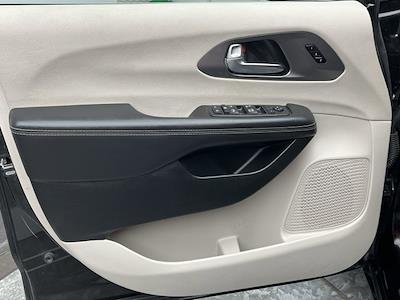 Used 2024 Chrysler Pacifica Touring L Minivan for sale #T8578 - photo 2