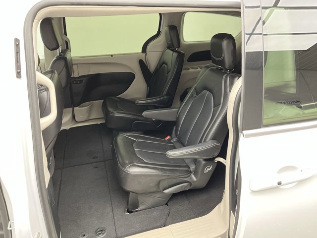 Used 2024 Chrysler Pacifica - photo 8