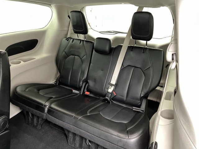 Used 2024 Chrysler Pacifica - photo 10